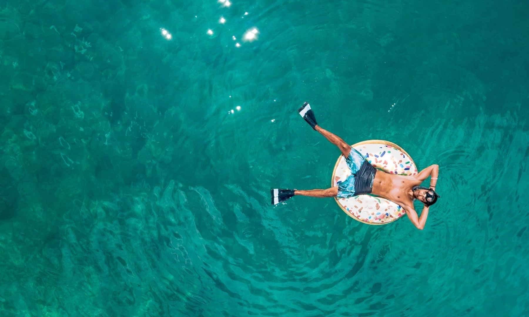 Sete em cada 10 portugueses tencionam fazer férias no verão em 2025, segundo um estudo recente do Observador Cetelem.