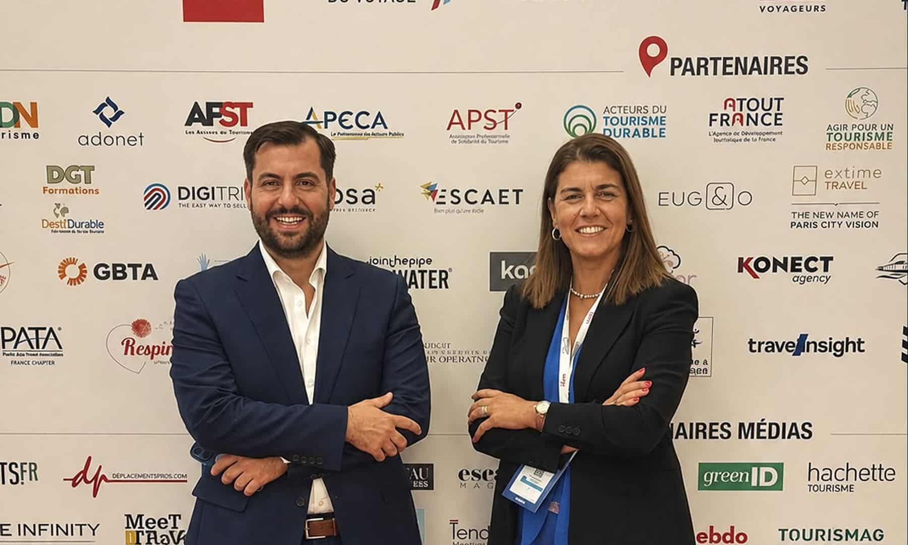 Bernardo Oliveira, vogal do CA do Grupo Sata, e Graça Silva, diretora de Marketing e Vendas, na IFTM Top Resa 2026, em Paris.