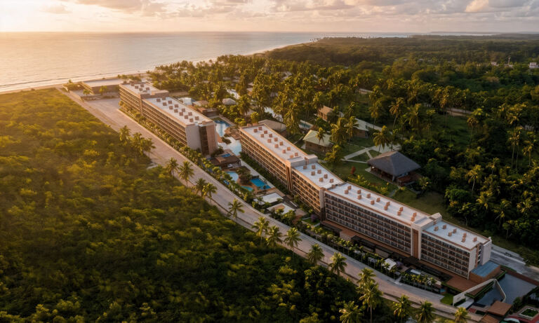 Grand Oca Maragogi Beach & Leisure Resort, no litoral de Alagoas, no Brasil. 