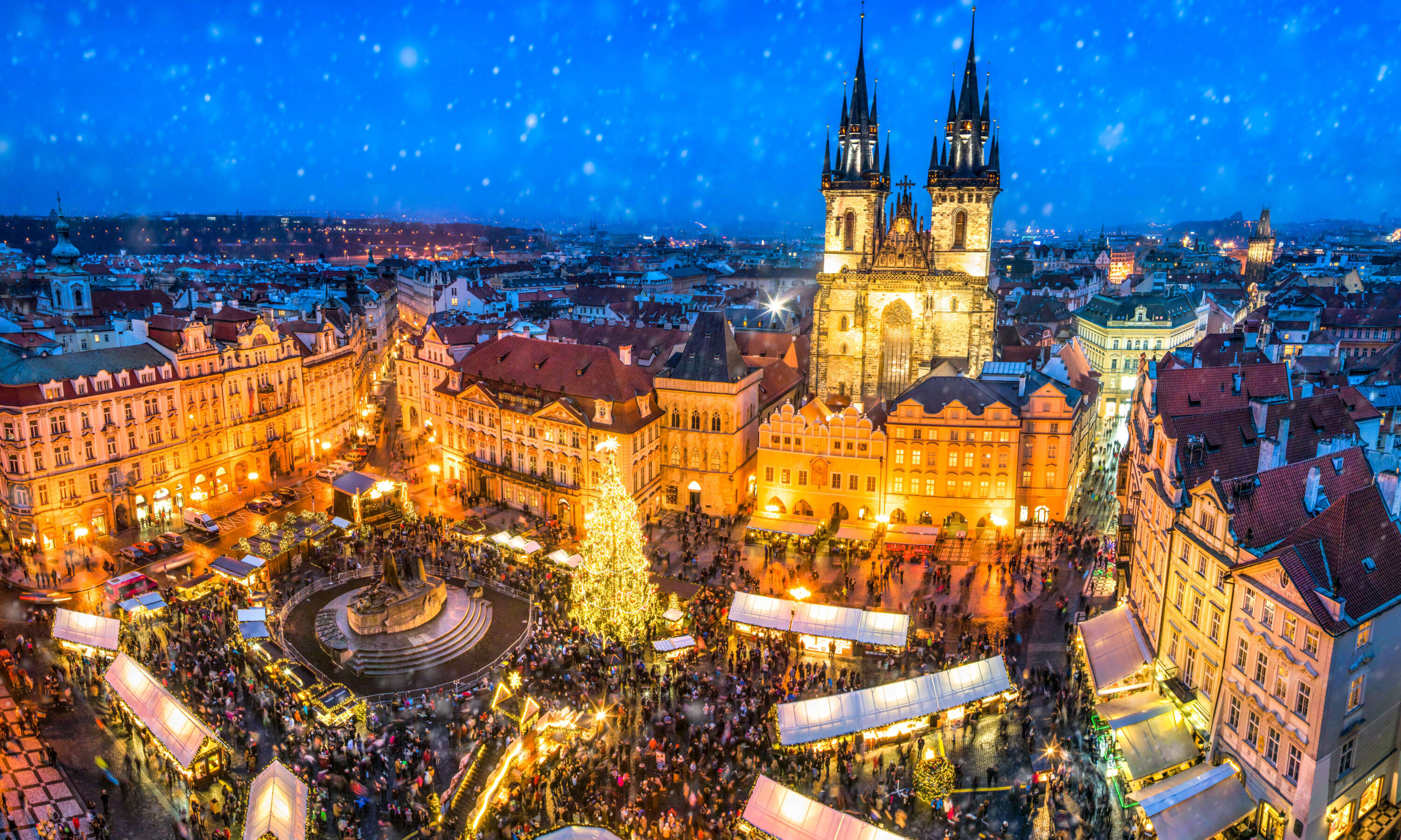 Traditional,Christmas,Market,At,The,Old,Town,Square,In,Prague