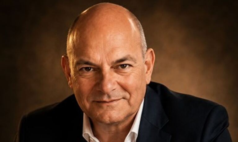 Nigel Morgan, professor de Sustentabilidade Social na Manchester Metropolitan University e membro da direção da International Place Branding Association (IPBA)